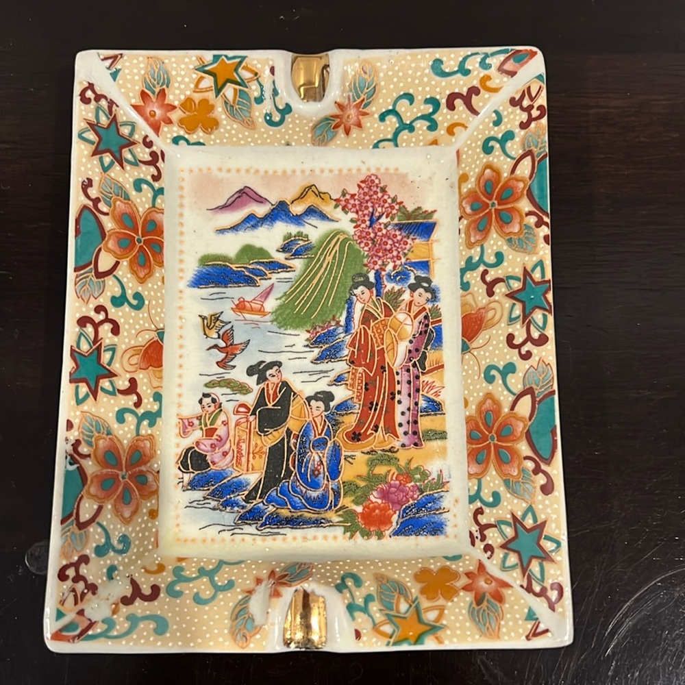 Vintage Geisha girl hand painted ashtray